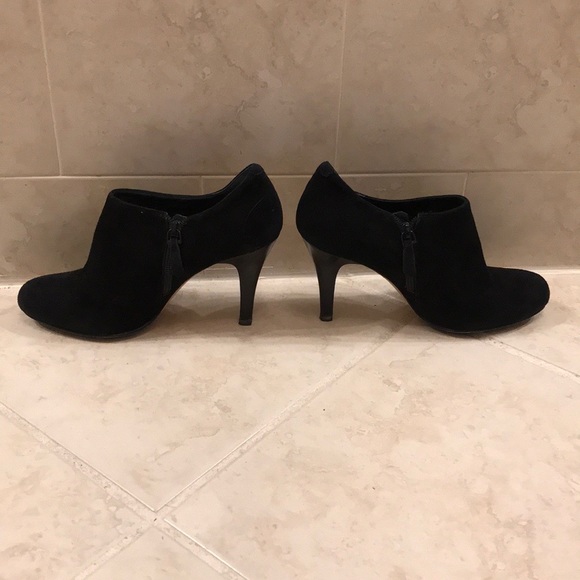Cole Haan high heels bootie. - Picture 3 of 5